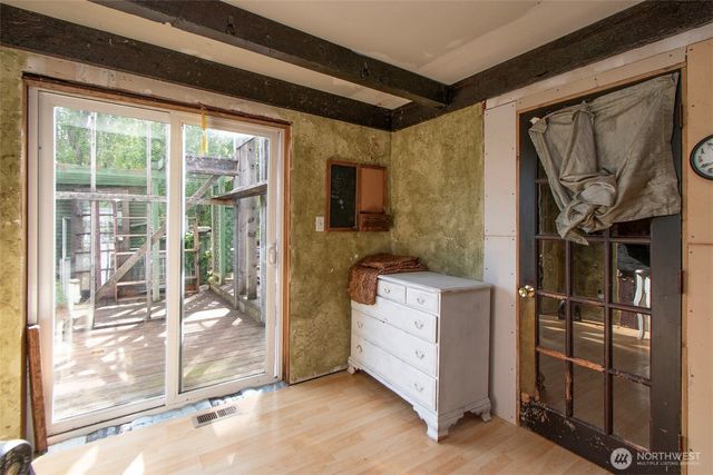 3951 S TYLER Road, Port Angeles, WA 98363