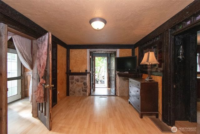 3951 S TYLER Road, Port Angeles, WA 98363