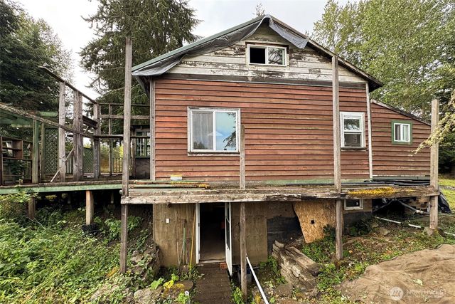 3951 S TYLER Road, Port Angeles, WA 98363