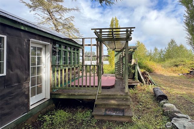 3951 S TYLER Road, Port Angeles, WA 98363