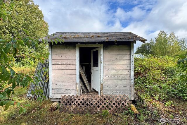 3951 S TYLER Road, Port Angeles, WA 98363