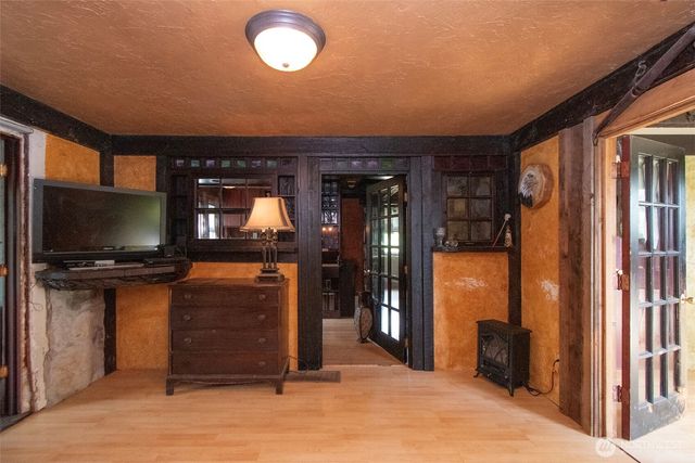 3951 S TYLER Road, Port Angeles, WA 98363