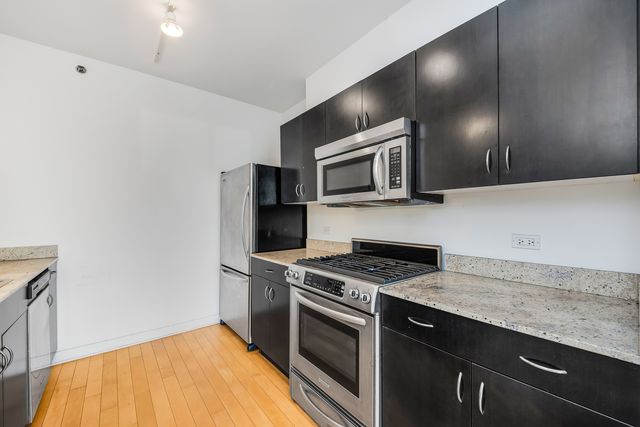 8 E RANDOLPH Street 2107, Chicago, IL 60601