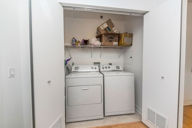 8 E RANDOLPH Street 2107, Chicago, IL 60601