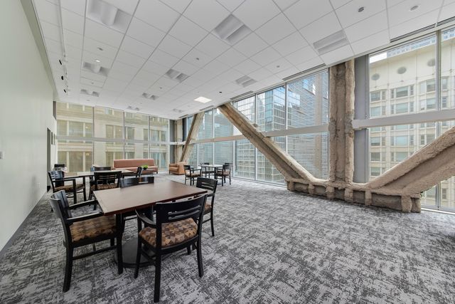8 E RANDOLPH Street 2107, Chicago, IL 60601