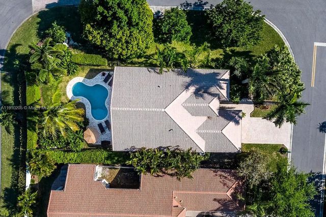 8155 Cypress Point Rd, West Palm Beach, FL 33412