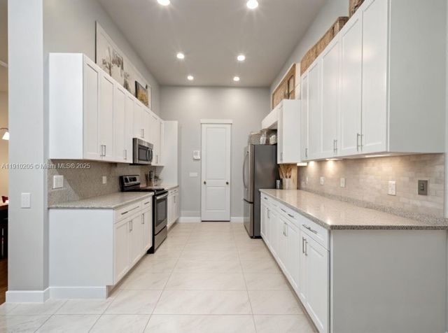 8155 Cypress Point Rd, West Palm Beach, FL 33412