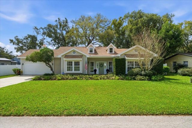 2004 RUSSELL DRIVE, Tampa, FL 33618