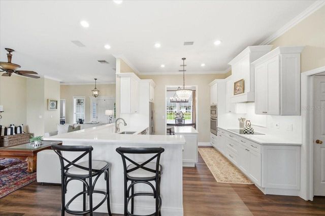 2004 RUSSELL DRIVE, Tampa, FL 33618