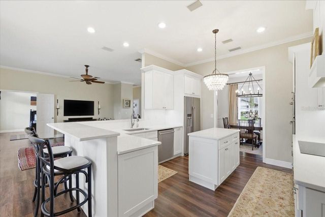 2004 RUSSELL DRIVE, Tampa, FL 33618