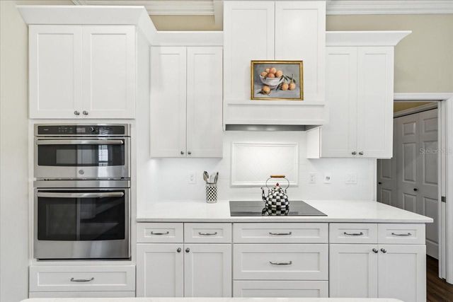 2004 RUSSELL DRIVE, Tampa, FL 33618