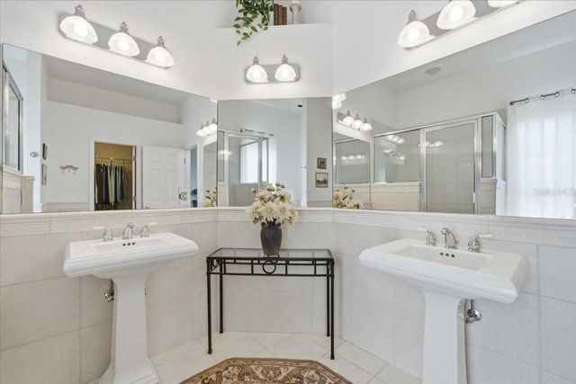 2004 RUSSELL DRIVE, Tampa, FL 33618