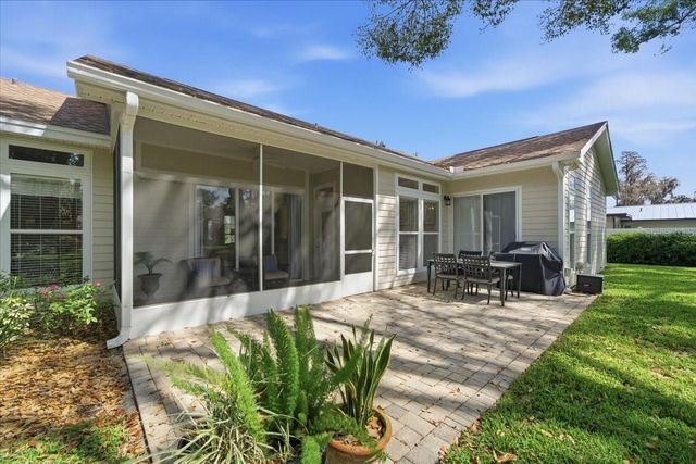 2004 RUSSELL DRIVE, Tampa, FL 33618