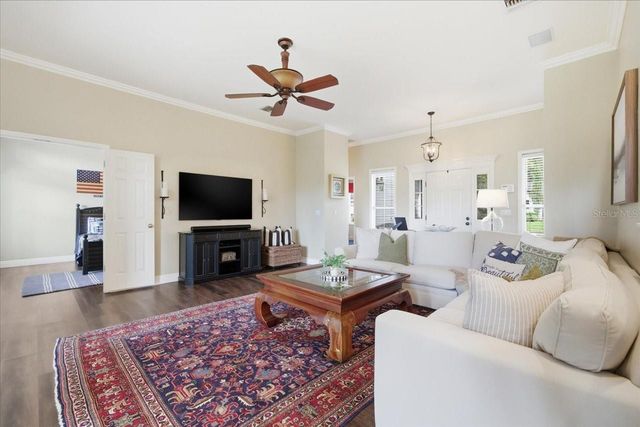 2004 RUSSELL DRIVE, Tampa, FL 33618