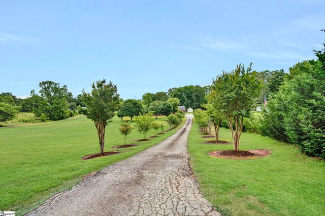 635 Dacusville Road, Marietta, SC 29661