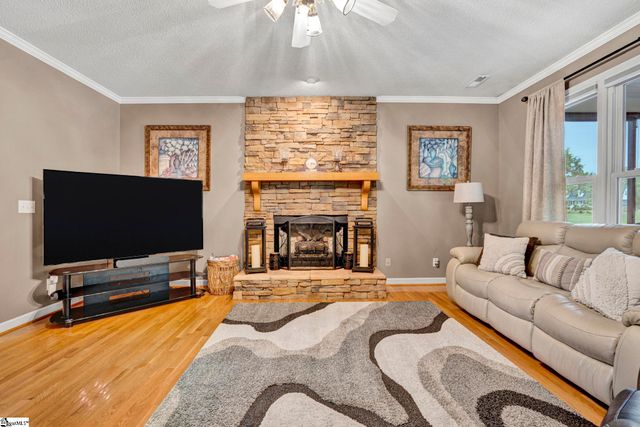 635 Dacusville Road, Marietta, SC 29661