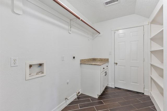 18338 Langsbury Drive, Houston, TX 77084