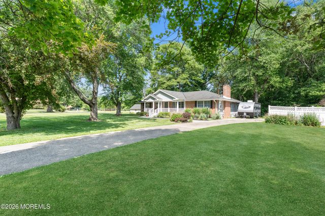 101 Corrine Drive, Pennington, NJ 08534