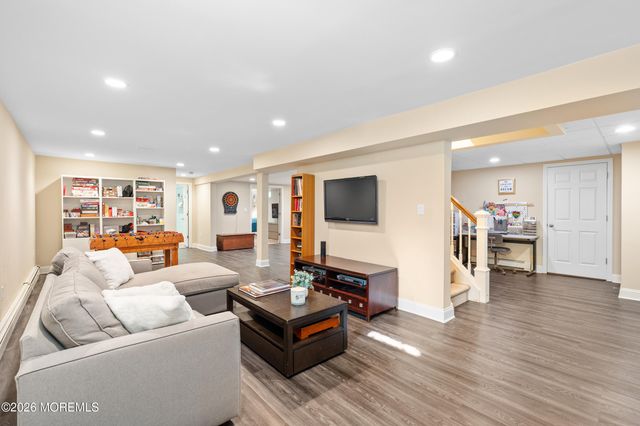 101 Corrine Drive, Pennington, NJ 08534