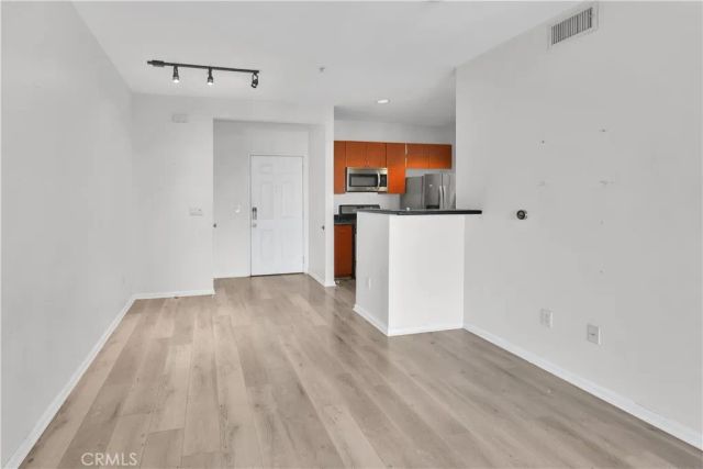 1801 E Katella 3065, Anaheim, CA 92805
