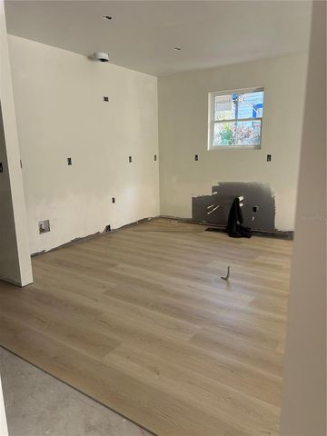 2447 SE 10TH AVENUE, Gainesville, FL 32641