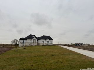 525 Lago Landing, San Antonio, TX 78263