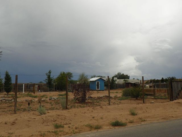 585 Angel Road, Corrales, NM 87048