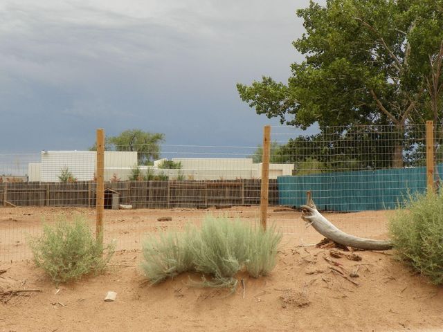 585 Angel Road, Corrales, NM 87048