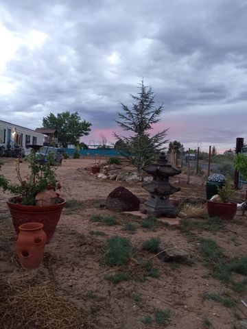 585 Angel Road, Corrales, NM 87048