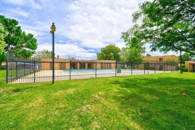 931 Country Club Drive SE J, Rio Rancho, NM 87124