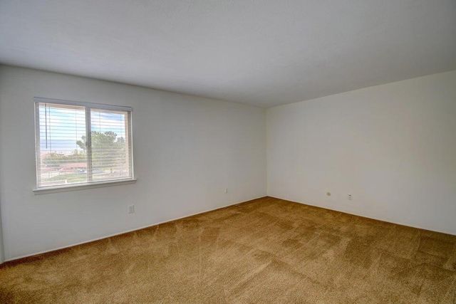 931 Country Club Drive SE J, Rio Rancho, NM 87124