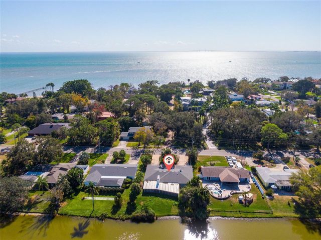 801 PINELLAS POINT DRIVE S, St Petersburg, FL 33705