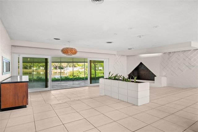 801 PINELLAS POINT DRIVE S, St Petersburg, FL 33705