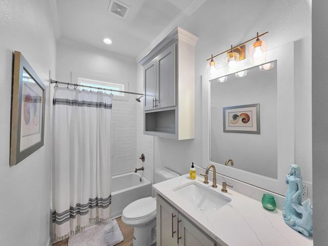 928 Kenlyn Drive, Crystal Beach, TX 77650