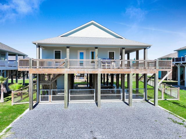 928 Kenlyn Drive, Crystal Beach, TX 77650