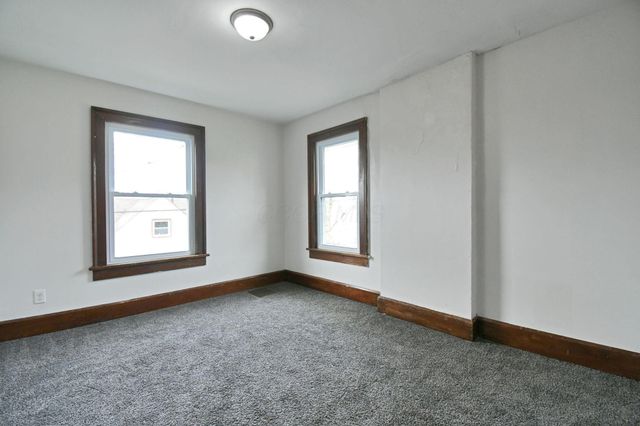 453 W Dickson Avenue, Mansfield, OH 44903