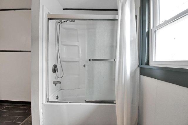 453 W Dickson Avenue, Mansfield, OH 44903