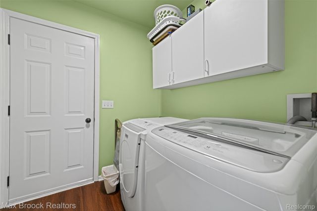 7512 Lake Street, Dexter, MI 48130