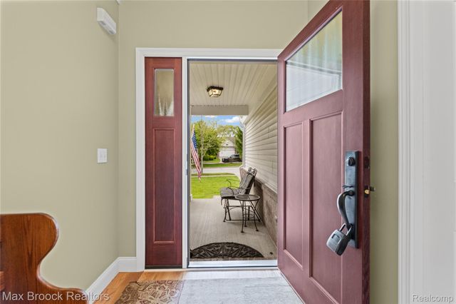 7512 Lake Street, Dexter, MI 48130