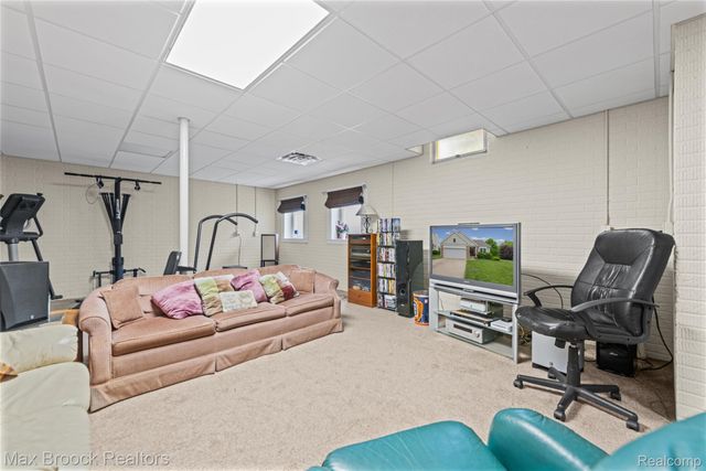 7512 Lake Street, Dexter, MI 48130