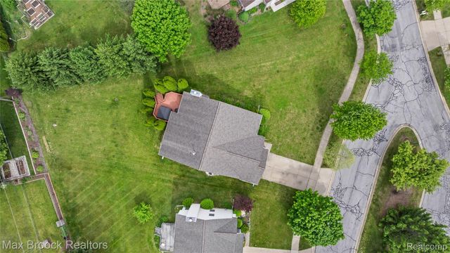 7512 Lake Street, Dexter, MI 48130