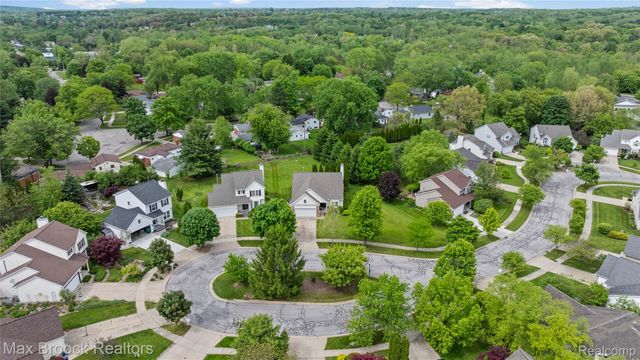 7512 Lake Street, Dexter, MI 48130