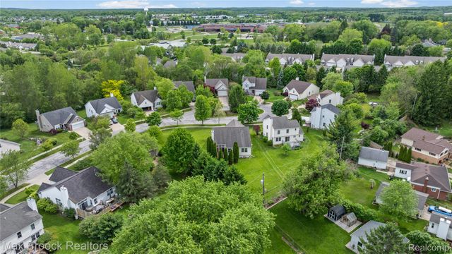 7512 Lake Street, Dexter, MI 48130