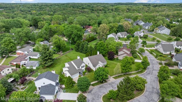 7512 Lake Street, Dexter, MI 48130