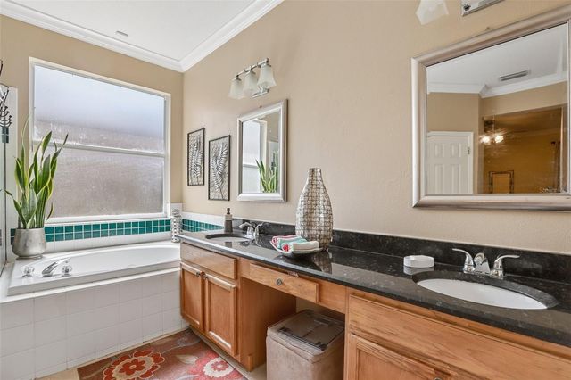4761 WHISPERING WIND AVENUE, Tampa, FL 33614