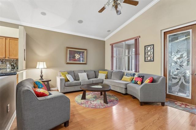 4761 WHISPERING WIND AVENUE, Tampa, FL 33614