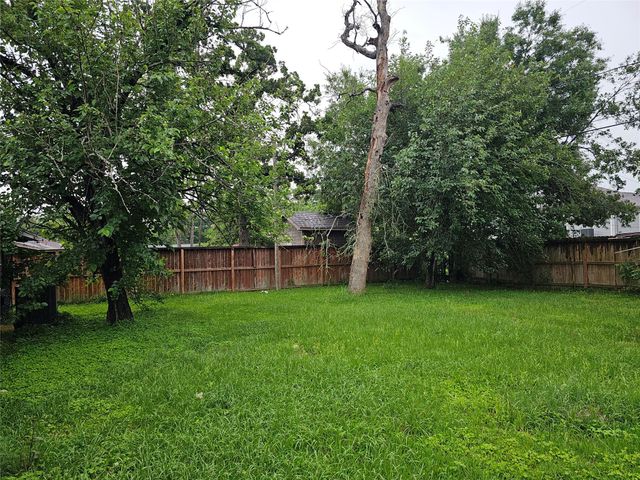 9210 Homewood Lane, Houston, TX 77078
