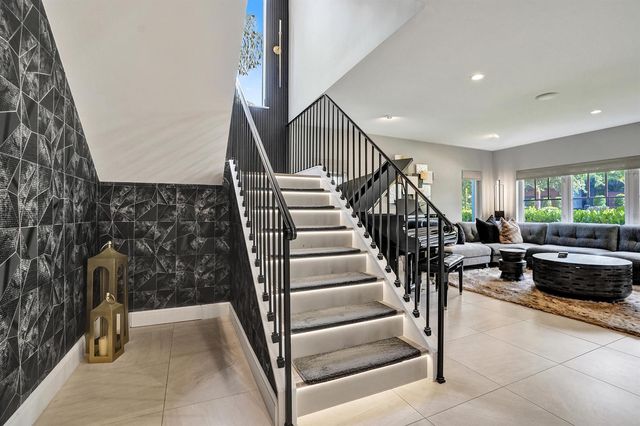 738 Middle River Drive, Fort Lauderdale, FL 33304