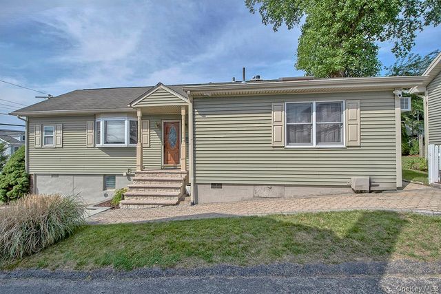108 Lincoln Avenue E, West Harrison, NY 10604