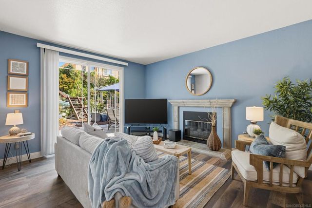 1528 Via Otano, Oceanside, CA 92056